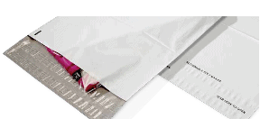 Poly Mailers with Non-Perforated Lip